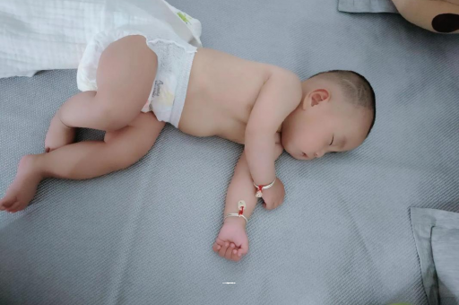 铜仁几个月宝宝会抬头